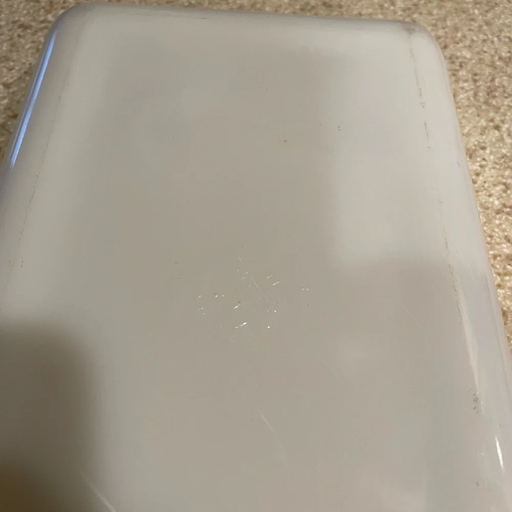 Vintage FireKing 1 1/2 quart vintage excellent condition